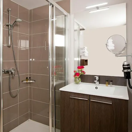 מלון דירות Residhome 3*