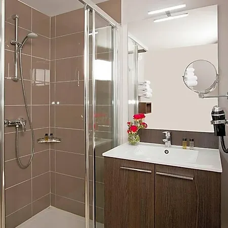 Residhome מלון דירות 3*
